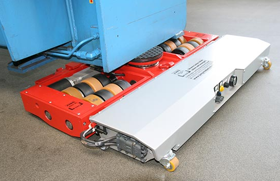 德国JUNG搬运坦克车在重型设备搬运中的应用